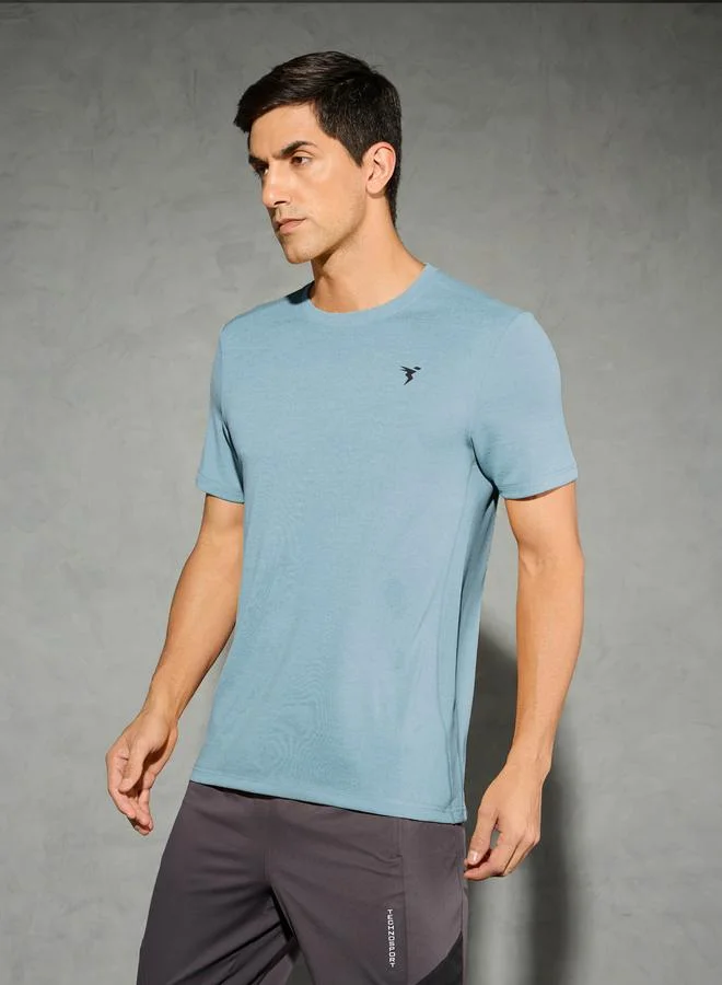 تكنوسبورت تيشيرت تكنوسبورت برقبة دائرية وأكمام قصيرة